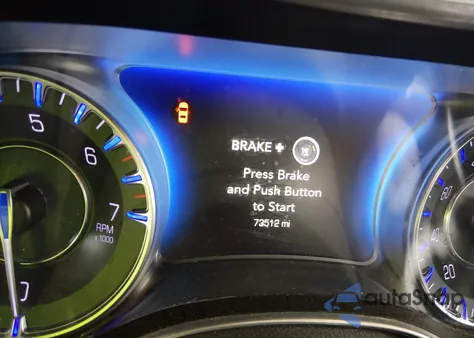 2016 Chrysler 300 Limited из США, поврежденный, VIN 2C3CCARG0GH190919